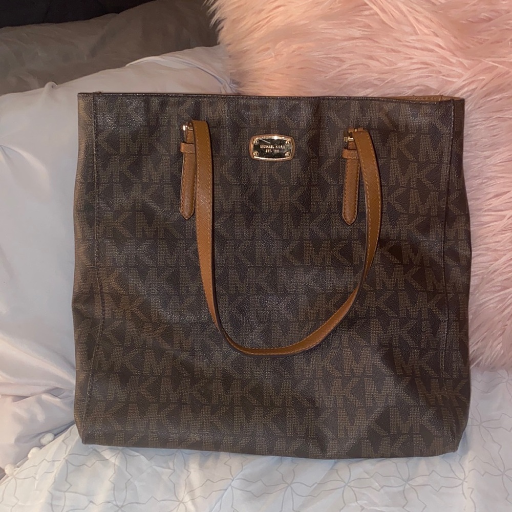 MK shoulder bag